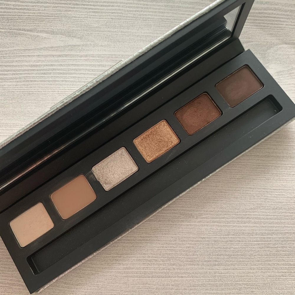 MAC Snowball eye compact in Rose Gold